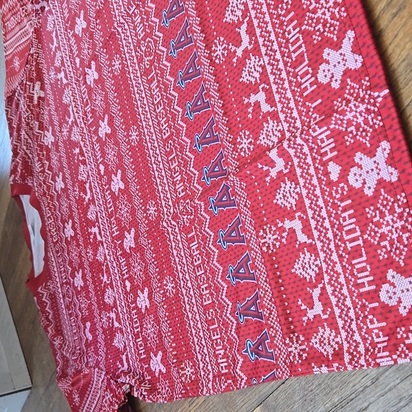 Los Angeles Angels Baseball Christmas Giveaway Shirt - Size XL - Picture 2 of 6